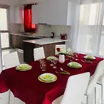 Mobina * Lárnaka